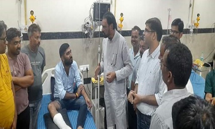 NEWS: मनासा विधायक मारु पहुंचे नीमच जिला अस्पताल, इन घायल कर्मचारियों से की मुलाकात, की ये कामना, पढ़े खबर