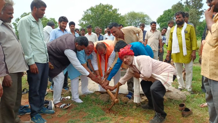 NEWS: चीताखेड़ा के वनांचल में चला लाखों के भूमिपूजन का दौर, भेरूलाल को मिला मकान, विधायक परिहार बोले- गांव के विकास से देश का विकास, पढ़े खबर