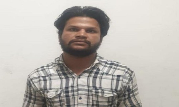BIG NEWS: नीमच की पुरानी नगर पालिका, और पिस्टल के साथ खड़ा जुनैद, इसे देनी थी नशे की डिलेवरी, पर पहले ही पहुंच गई कैंट पुलिस, आरोपी गिरफ्तार, पढ़े पूरी खबर