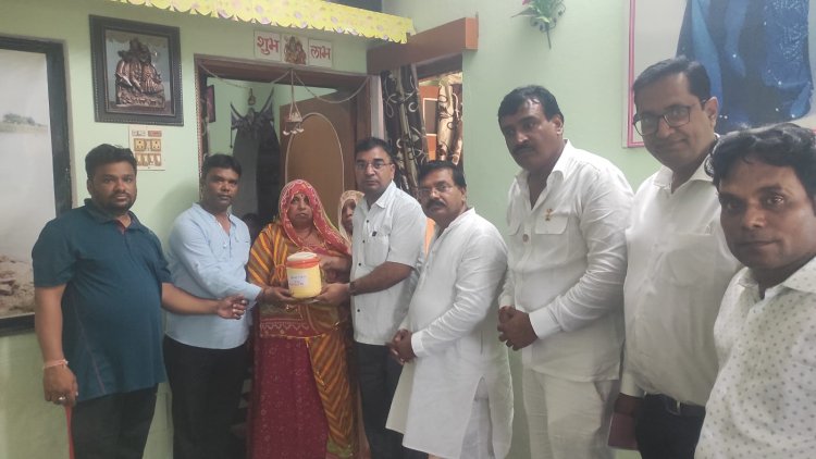 NEWS: भारत विकास परिषद शाखा नीमच द्वारा सत्र का पहला नेत्रदान प्राप्त, गोमाबाई नेत्रालय की टीम का विशेष सहयोग, पढ़े खबर