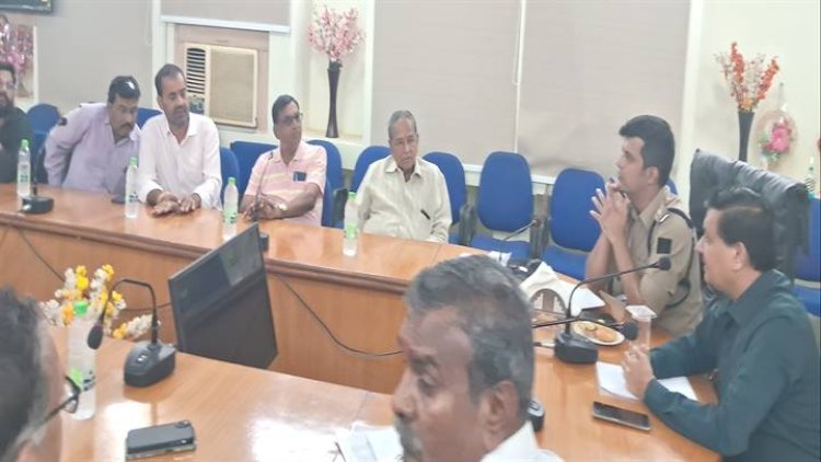 NEWS: कलेक्टर एवं एसपी की उपस्थिति में जिले के संपादकगणों की त्रैमासिक बैठक सम्पन्न, सुझावों पर कलेक्टर ने दिलाया विश्वास, पढ़े खबर