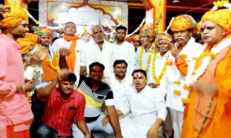 NEWS: ग्राम लुनाहेड़ा में बालाजी महाराज की महाआरती, 51 किलों प्रसादी का लगा भोग, इन्द्र देव तक पहुंचाई अपनी अर्जी, पुजारियों का भी सम्मान, पढ़े खबर