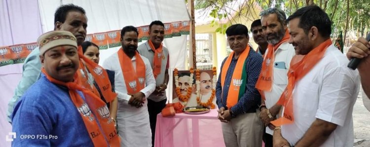 NEWS: विधायक प्रवास कार्यक्रम, BJP के पदाधिकारी पहुंचे जीरन दक्षिण मंडल, आवश्यक बैठक संपन्न, इन मुद्दों पर किया संबोधित, पढ़े खबर