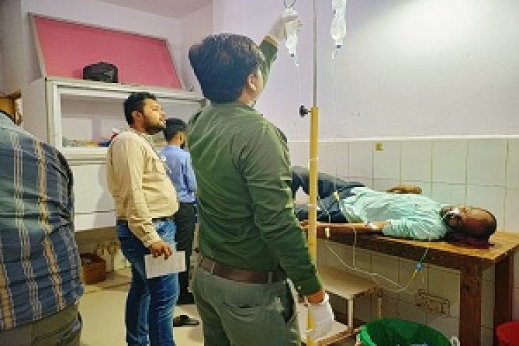 BREAKING NEWS: खेत में काम करता देवीलाल, फिर अचानक निकाली बोतल,खोला ढक्कन, और पी गया घुट घुट, अब अस्पताल में भर्ती, पढ़े खबर