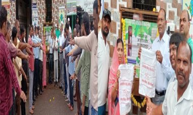 BIG NEWS: स्वच्छता सेवा दिवस,  समाजसेवी चौपड़ा व नपा उपाध्यक्ष ने किया कपड़ा थैली मशीन का शुभारंभ, इन्हें दिलाई स्वच्छता की शपथ, अब ऐसे होगा पॉलिथिन का बहिष्कार, पढ़े खबर