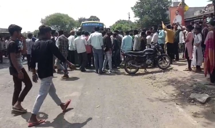BIG NEWS: फिर गरमाया दिलीप बिल्डकॉन कंपनी से जुड़ा मामला, मनासा-मंदसौर रोड़ पर चक्काजाम, ग्रामीणों में आक्रोश, प्रशासनिक व पुलिस अधिकारी मौके पर, क्या है पूरी अपडेट, पढ़े ये खबर