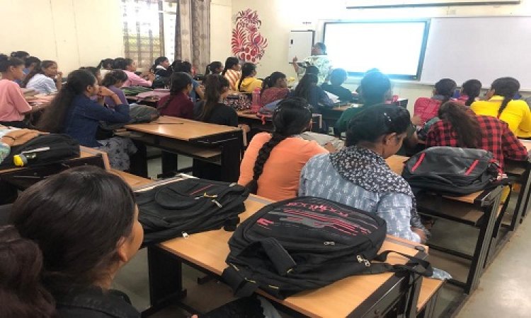 NEWS: रेड रिबन क्लब अभिमुखीकरण कार्यक्रम सम्पन्न, स्वस्थ जीवन शैली अपनाने हेतु किया प्रोत्साहित, पढ़े खबर