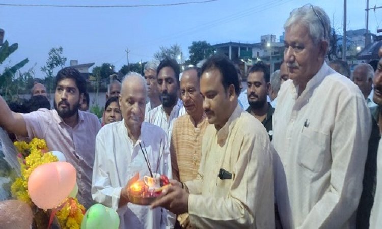 NEWS: कांग्रेस दलगत राजनीति से ऊपर उठकर विकास को देती है महत्व, चीताखेड़ा में जिला पंचायत निधि से कचरा संग्रहण वाहन का लोकार्पण, पढ़े खबर
