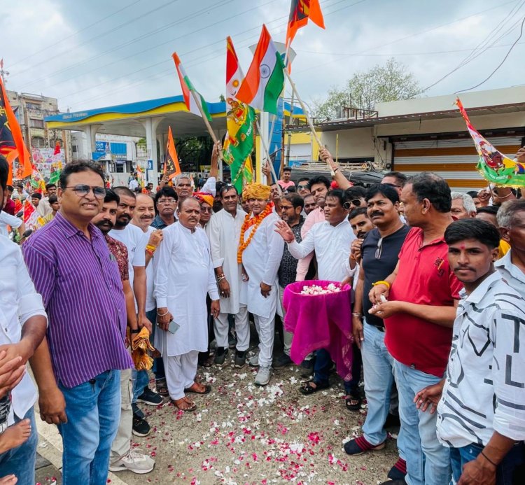 NEWS : जब निकली शहर में बाबा रामदेव जी की शोभा यात्रा,तो जमकर उमड़े श्रद्धालु,कॉंग्रेसजनो ने कुछ यु किया स्वागत अभिनन्दन,पढ़े ये खबर