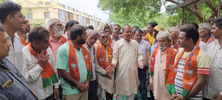 BIG NEWS : मंत्री सखलेचा का फिर चला जादू,कांग्रेस के इतने लोग BJP में शामिल,यु मिला सम्मान,की हो गए सभी गदगद,पढ़े ये खबर