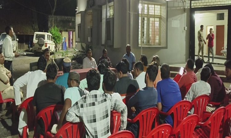 NEWS: मनासा थाने में शांति समिति की बैठक संपन्न, आगामी त्यौहारों को लेकर चर्चा, अधिकारीयों ने दिए ये निर्देश, पढ़े खबर