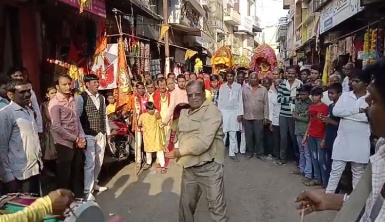 NEWS: मनासा नगर में ढोल ग्यारस की धूम, बैंडबाजों और अखाड़ों के साथ निकला भव्य जुलुस, पढ़े ये खबर