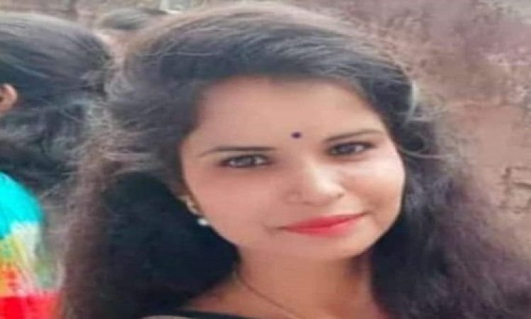 BIG BREAKING: खेत से घर लौटते पति-पत्नी, अचानक हुआ ये हादसा, पिंकी की मौके पर मौत, शव को देख दहल गया दिल...! घटना कुकड़ेश्वर थाना क्षेत्र की, पड़े मनीष जोलान्या की खबर