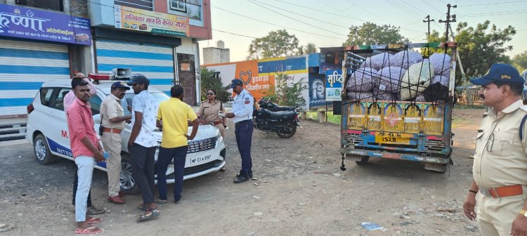 BIG NEWS : नीमच ट्रैफिक में बने नंबर 1,यातायात की टीम ने चलाया ये अभियान,शहर के चौराहे-चौराहे यु किया जागरूक,तो चलानी कार्यवाही भी,पढ़े ये खबर