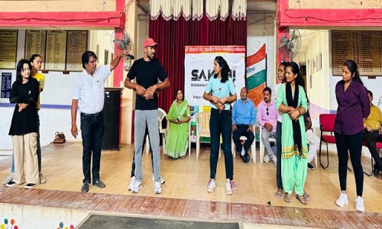 NEWS: साक्षी सुरक्षा वेलफेयर फाउंडेशन के सदस्य पहुंचे जाजू कॉलेज, छात्राओं को दिया प्रशिक्षण, सिखाएं आत्मरक्षा के गुर, पढ़े खबर
