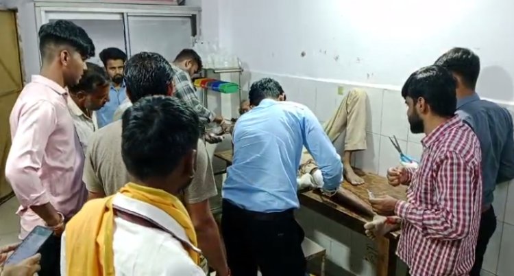 BIG NEWS: लापरवाह वाहन चालक, कईयों को एक साथ मारी टक्कर, और हो गया फरार, इन्हें मनासा से जिला अस्पताल किया रैफर, पढ़े मनीष जोलान्या की खबर