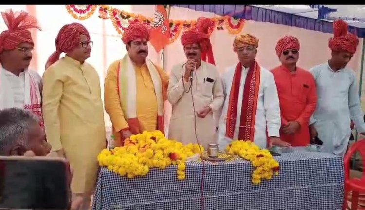 MP ELECTION 2023: नीमच विधानसभा चुनाव, भाजपा में रुठो को मनाने का दौर, आखिर बापू का चल ही गया जादू, साथ आए ये बड़े नेता, पढ़े ये खबर