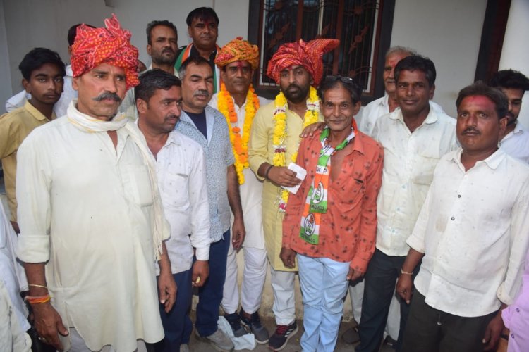 MP ELECTION : कुचड़ोद में इन नेताओ ने साथियो सहित छोड़ा भाजपा का साथ, और ली कांग्रेस की सदस्यता, किसने किया इन नेताओ का स्वागत, ओर कोन रहे सूत्रधार ,पढ़े खबर
