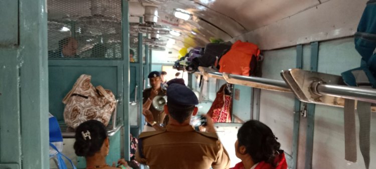 NEWS : अगर आप भी करते है रेल में सफर, तो हो जाये चौकन्ने, विस्फोटक सामग्री को लेकर आर पी एफ का बड़ा सन्देश, रखे इन बातो ध्यान, पढ़े ये खबर