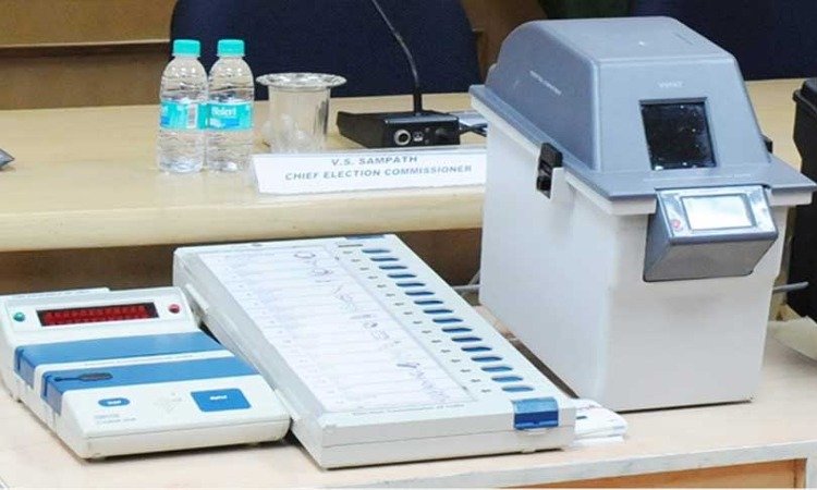 NEWS : आगामी मतगणना की प्रक्रिया शुरू, EVM मशीनों द्वारा ऐसे होगी काउंटिंग, अधिकारियों ने किया इनका प्रशिक्षण, किस तरह से आएंगे नतीजे सामने, और कौन रहेगा सूत्रधार, पढ़े खबर