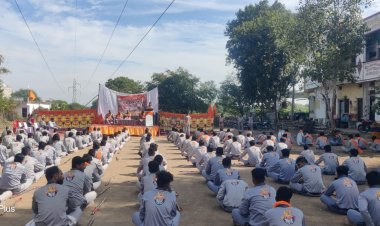 NEWS : जब मिलाएं कदम-ताल, तो कुछ यूं नगर में निकला शौर्य संचलन, बहन-बेटियों को दिया ये बड़ा संदेश, जगह-जगह हुआ भव्य स्वागत, पढ़े खबर