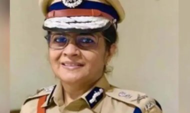 BIG NEWS: देशभर के हवाई अड्डों और सरकारी भवनों की सुरक्षा की जिम्मेदारी अब IPS नीना सिंह के हाथों में, बनी ''CISF'' की पहली महिला चीफ, इतिहास के पन्नों में लिखा जा चूका है नाम, पढ़े ये खबर