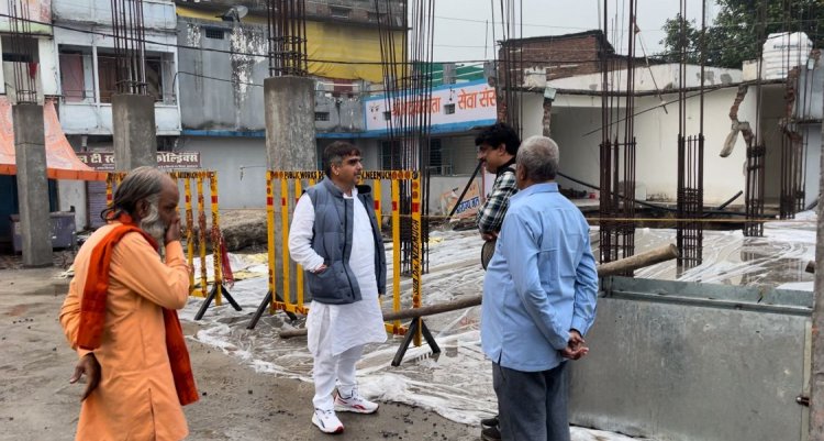 NEWS : महामाया भादवामाता पहुंचे समाज सेवी अशोक अरोरा, और लिया इन कार्यो का जायज़ा, इंजनियरो से चर्चा कर जल्द निर्माण के दिए दिशा-निर्देश, पढ़े खबर