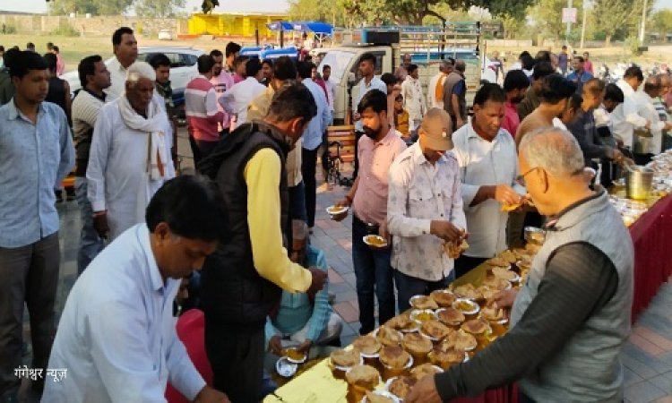 NEWS: श्री गंगेश्वर महादेव को लगाया छप्पन भोग, फिर प्रसादी का भी किया वितरण, धूमधाम से मनाया ये महोत्सव, पढ़े खबर