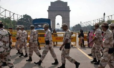 REPUBLIC DAY : बॉर्डर सील, जमीन से आसमान तक पैनी नजर, जगह-जगह कमांडो तैनात, जैकेट-जूतों की भी जांच, तो ये चीजे प्रतिबंधित, गणतंत्र दिवस पर राजधानी दिल्ली में कड़ी सुरक्षा, क्या इस कांड से लिया सबक...! पढ़े खबर