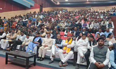 NEWS : जिला प्रशासन द्वारा नीमच में लोकतंत्र का उत्सव, नागरिकों ने किया प्रदर्शनी का अवलोकन, कलेक्टर सहित यह विधायक भी रहे मौजूद, पढ़े खबर