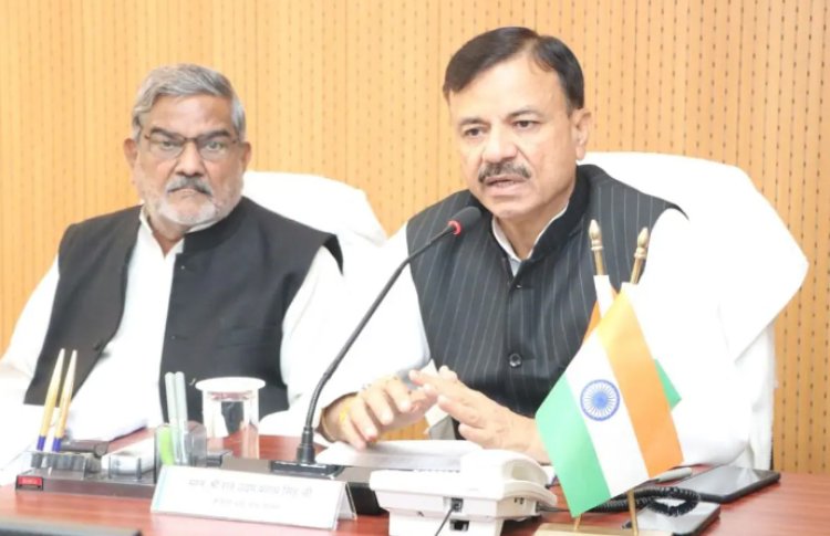 BIG NEWS: ट्रक व बस सहित इन वाहनों के थमे पहिये, हड़ताल पर ड्राइवर्स, अब परिवहन मंत्री की अपील, बोले- रास्ता निकलता है बातचीत से, अपने बयान में कहीं ये बड़ी बात, पढ़े खबर