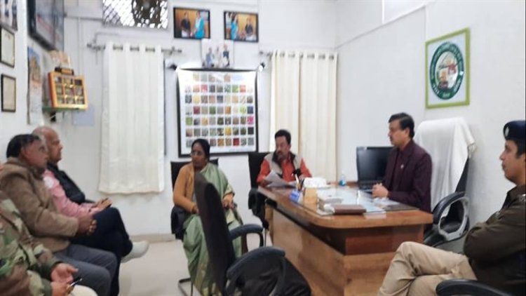 NEWS: जिला कलेक्टर व एसपी ने किया मंडी एवं पंप का निरीक्षण, पेट्रोल-डीजल की उपलब्धता और वितरण का लिया जायजा, व्यापारियों से की ये चर्चा, पढ़े खबर
