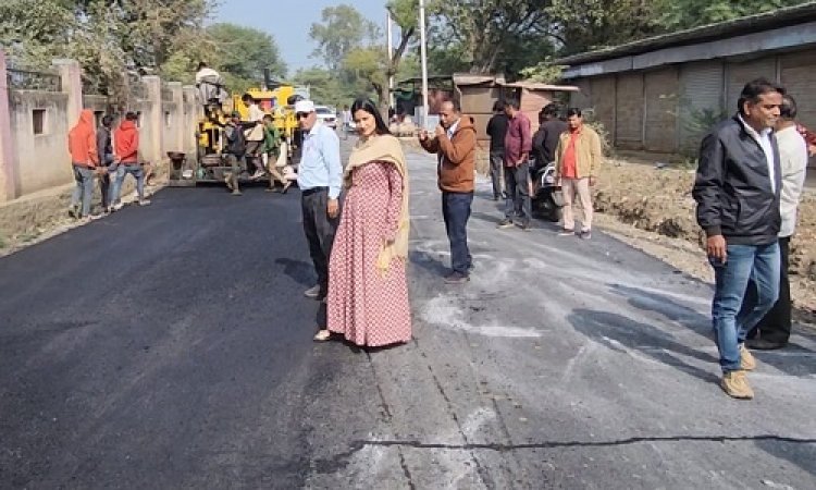 BIG NEWS: प्रगति की और बढ़ता नीमच शहर, शाहबुद्दीन बाबा रोड़ व गोधाम बालाजी मार्ग का निर्माण कार्य, नपाध्यक्ष स्वाति चौपड़ा ने किया निरीक्षण, मौके पर अधिकारियों को दिए ये निर्देश, पढ़े खबर