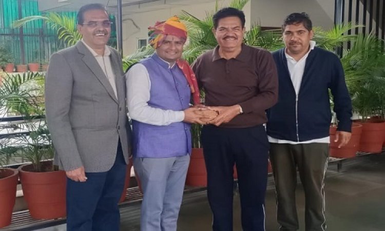 NEWS: उपखंड अधिकारी का स्थानांतरण, पूर्व सहकारिता मंत्री आंजना ने दी विदाई, की सेवाकाल की प्रशंसा, पढ़े भगवानलाल रैगर की खबर