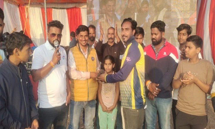 NEWS: ग्राम आक्या में संभाग स्तरीय क्रिकेट टूर्नामेंट, नरवर झाला गांव की टीम का सैमी फाइनल में प्रवेश, कब होगा फाइनल मुकाबला, पढ़े ये खबर