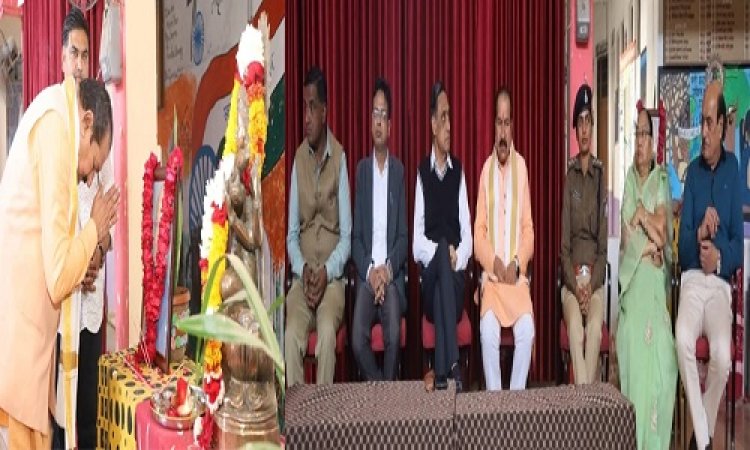 NEWS: मीसाबंदी एवं वरिष्ठ पत्रकार स्व. गोपाल खण्डेलवाल का 82 वां जन्मदिवस, नीमच के इस कॉलेज में महिला सुरक्षा, दन्त एवं प्राथमिक चिकित्सा पर विशेष व्याख्यान, छात्राओं ने क्या कुछ सीखा, पढ़े खबर