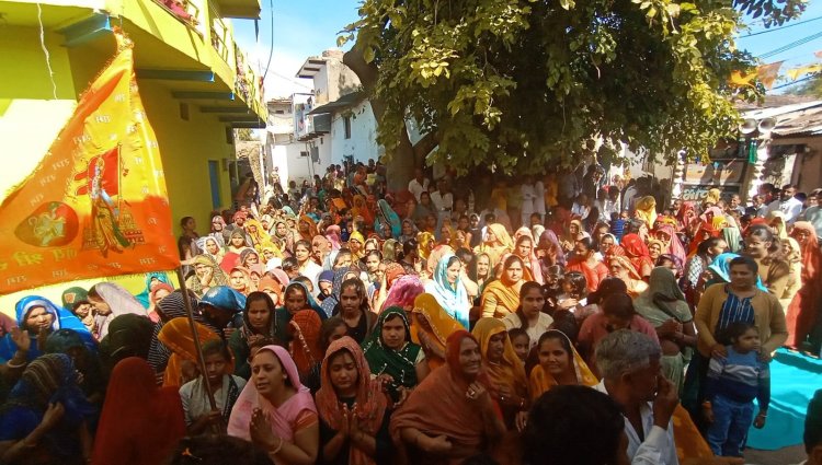 NEWS: अयोध्या में रामलला की प्राण-प्रतिष्ठा, नीमच जिले के इस गांव में घर-घर लहराया तिरंगा, तो गली-गली में गूंजा जय श्रीराम, पढ़े खबर