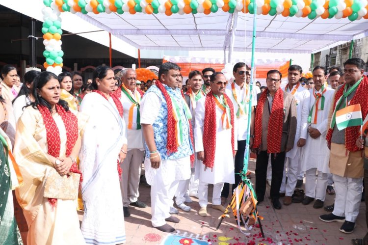NEWS : नीमच में जैन सोश्यल ग्रुप द्वारा हर्षोल्लास के साथ गणतंत्र दिवस मनाया, तो बच्चों ने किया यह प्रदर्शन, फिर अतिथियों द्वारा किया गया इनका स्वागत, पढ़े खबर