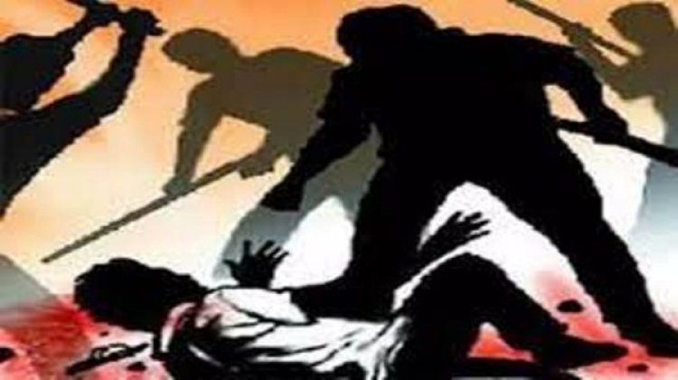 BIG BREAKING : पास में सौ रहा बेटा, और पिता पर धारदार हथियार से वार, चंद मिनटों ने उतारा मौत से घाट, फिर परिवार में मची चीख-पुकार, भरभड़िया में शंभूलाल की जघन्य हत्या, अब उलझी गुत्थी को सुझाएगी कैंट पुलिस...! पढ़े खबर