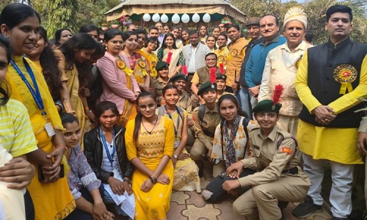 NEWS: जाजू कन्या महाविद्यालय में तीन दिवसीय बसंतोत्सव का शुभारंभ, नपाध्यक्ष चौपड़ा ने कहां- प्रकृति के नवीनीकरण का प्रतीक है बसंत पंचमी, पढ़े खबर