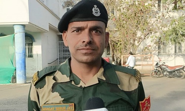 BIG NEWS: CM मोहन यादव के नीमच पहुंचने से पहले चौका देने वाला मामला, फौजी ने कह दी मुख्यमंत्री के सामने आत्मदाह की बात, सौंपा पत्र, आखिर क्यों परेशान है देश का जवान...! जीरन क्षेत्र से जुड़े तार, पढ़े खबर