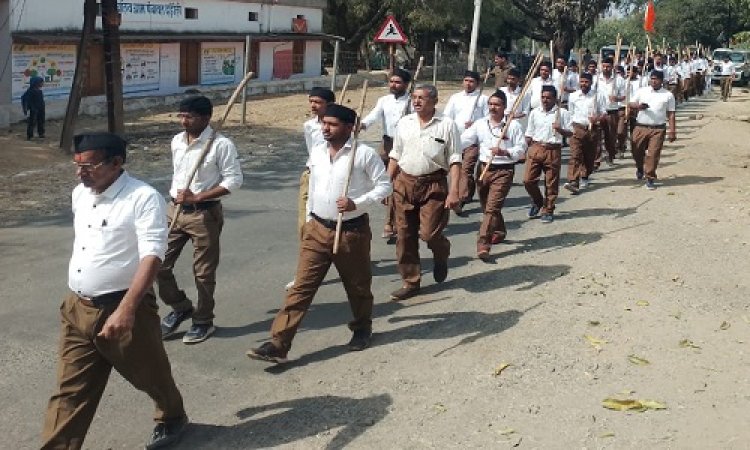 NEWS: ग्राम दड़ौली में निकला पथ संचलन, स्वयं सेवकों ने मिलाएं कदम ताल, अनुशासन और जिम्मेदारी का दिया परिचय, पढ़े खबर