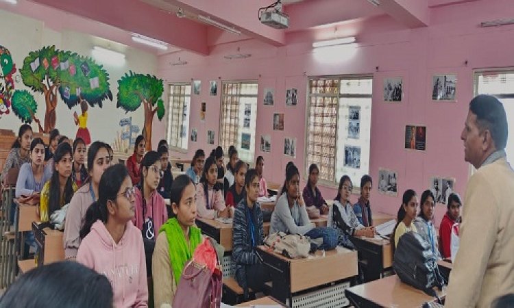 NEWS: जाजू महाविद्यालय में पांच दिवसीय कार्यशाला का आयोजन, आज दुसरा दिन, समझाया डिजिटल मार्केंटिंग का महत्व, पढ़े खबर