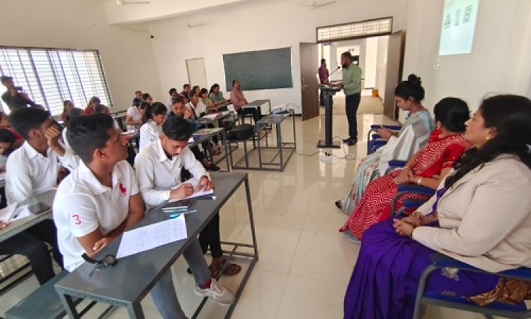 NEWS: जीरन महाविद्यालय में स्टैंडर्ड राइटिंग कार्यक्रम संपन्न, छात्रों को दिए प्रमाण, पुरस्कृत भी किया, पढ़े खबर