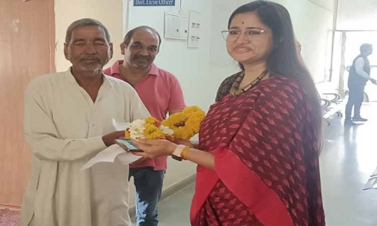 OMG ! कोरोना काल की घड़ी, जीरन क्षेत्र के किसान की मौत, जनसुनवाई में पहुंचा मामला, तो ADM ने तत्काल लिया एक्शन, मांगीलाल को फिर मिली सांसे, कुछ यूं किया अपर कलेक्टर का धन्यवाद, पढ़े खबर