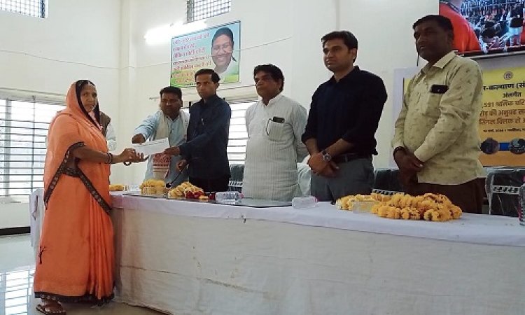 NEWS: मुख्यमंत्री जन कल्याण संबल योजना 2.0, मनासा में हितग्राहियों को संबल योजना कार्ड किए वितरित, विधायक मारु भी रहे मौजूद, पढ़े खबर