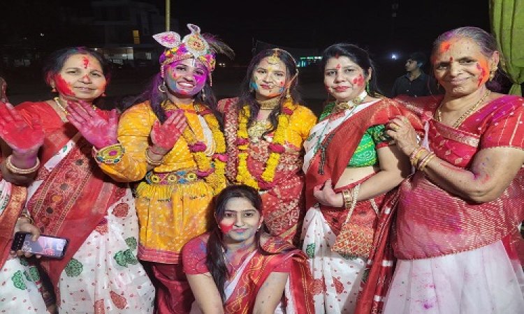 NEWS : मातृ शक्ति महिला मंडल ने मनाया फाग महोत्सव, गाएं भजन कीर्तन, और खेली फूलों की होली, समूह नृत्य भी किया प्रस्तुत, पढ़े खबर