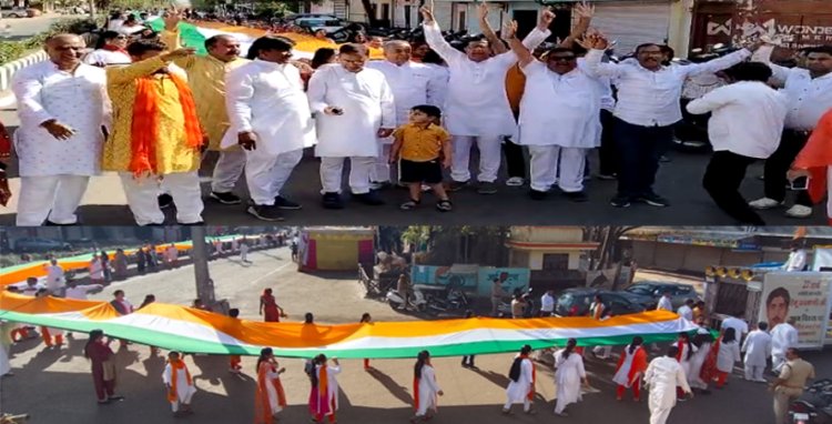 NEWS: अमर शहीद हेमू कालाणी जन्म जयंती, सिंधी समाज ने निकाली विशाल तिरंगा यात्रा, भारत माता की जयकरों से गूंजा नीमच, पढ़े खबर