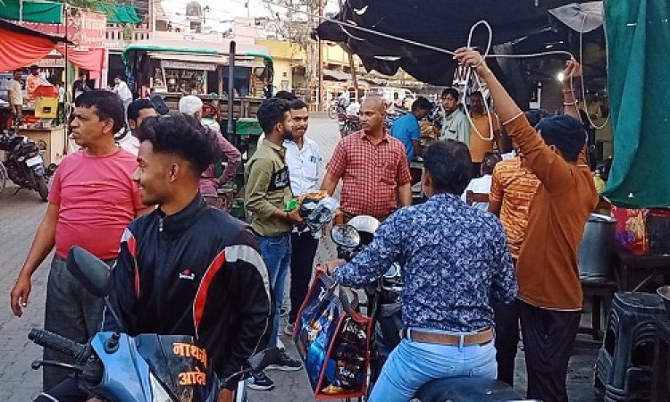 NEWS: मनासा में प्रशासन हुआ अलर्ट, अवैध अतिक्रमण पर की कार्यवाही, तो दुकानों से पॉलीथिन भी जप्त, पढ़े खबर