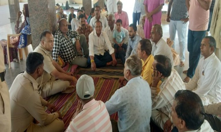 NEWS: आवरी माता के दरबार में भव्य मेले का आयोजन, नौ दिनों तक जमेगा रंग, समिति की बैठक संपन्न सम्पन्न, सौंपी जिम्मेदारी, तो खाकी भी रहेगी तैनात, पढ़े आजाद मंसूरी की खबर